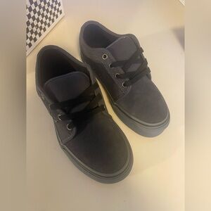 Vans Skate Chukka Low: Wmns: Sz 6